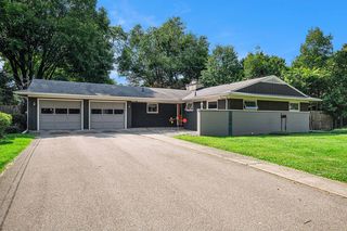 2606 Frederick Ave, Kalamazoo, MI 49008