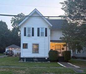59 Cayuga St, Auburn, NY 13021
