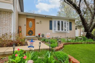 879 Lakeside Dr, Bartlett, IL 60103