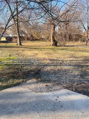 1704 N  Norwood Ave, Tulsa, OK 74115