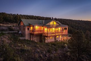 1496 A State Road 522, San Cristobal, NM 87564