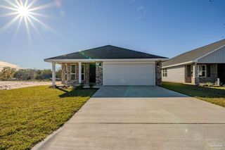 3323 Bliss Ln #13E, Cantonment, FL 32533