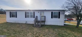 60 Meadowview Dr, New Bloomfield, PA 17068