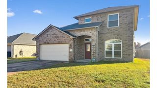 306 Lone Star Blvd, Hutto, TX 78634