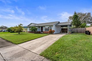 730 Cobblestone Ln NE, Palm Bay, FL 32905
