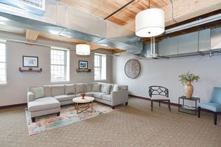 52 Lawrence Dr #M312, Lowell, MA 01854