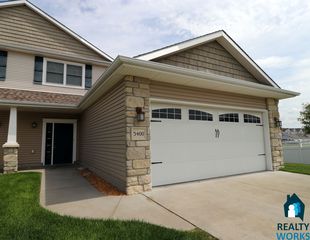 5400 Folkways Pl, Lincoln, NE 68504