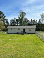370 18th Ave NW, Carbon Hill, AL 35549
