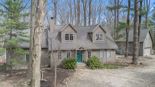 6253 Hillview Ct, Sawyer, MI 49125