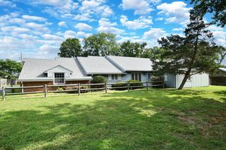 1311 E River Road, Springfield, MO 65804