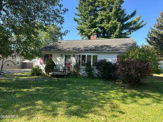 6 Memory Lane, Schenectady, NY 12304