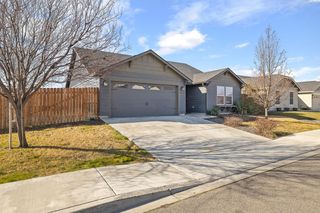 719 W  30th Pl, Kennewick, WA 99337
