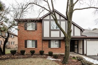 230 Windsor Ln #B, Willowbrook, IL 60527