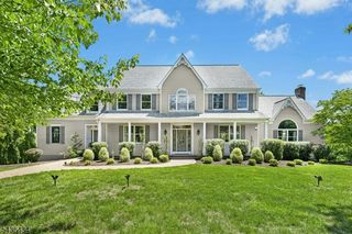 10 Red Robin Way, Flemington, NJ 08822