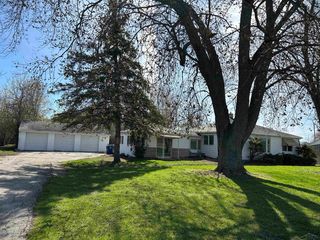 2565 S  Center Rd, Saginaw, MI 48609