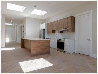 1 Jackson St #PENTHOUSE, Newton Center, MA 02459