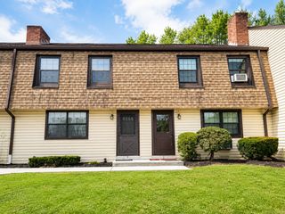 7 Homestead Ln, Brookfield, CT 06804