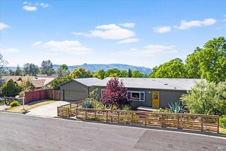 102 Clearwater Ct, Napa, CA 94558