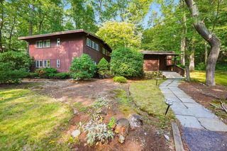 30 Peacock Farm Rd, Lexington, MA 02421