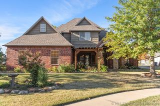 8702 N  140th East Ct, Owasso, OK 74055