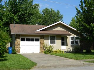 223 S  Cedarbrook Ave, Springfield, MO 65802