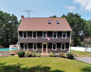 58 Boston Rd, Newbury, MA 01951