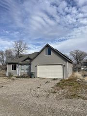 315 S  Clark St, Green River, UT 84525