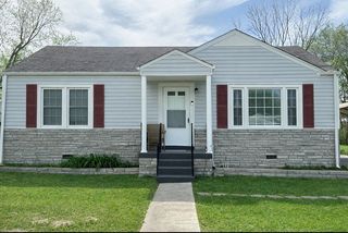 112 Anderson Dr, Tullahoma, TN 37388