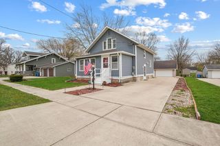 210 W  South St, Shell Rock, IA 50670