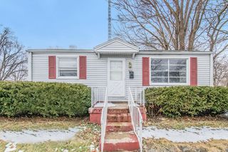 1802 Huey St, South Bend, IN 46628