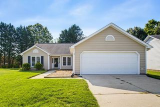 6 Hickory Knoll Ct, Greensboro, NC 27407