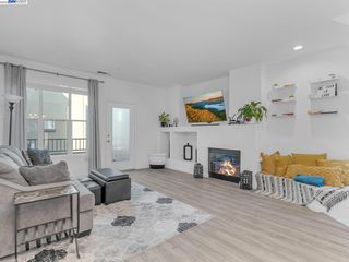 657 Atherton Pl, Hayward, CA 94541