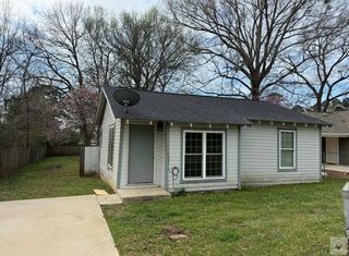 613 Ellington St, Atlanta, TX 75551
