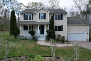 4 Thomas Ln, Hope Valley, RI 02832