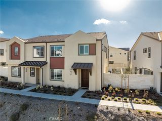27640 Symphony Pl, Valencia, CA 91381