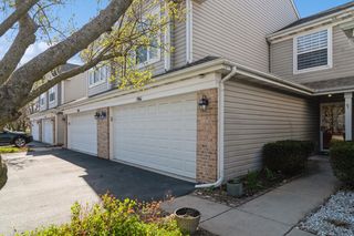 1961 Town Dr, Naperville, IL 60565