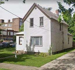 2992 E 61st St, Cleveland, OH 44127