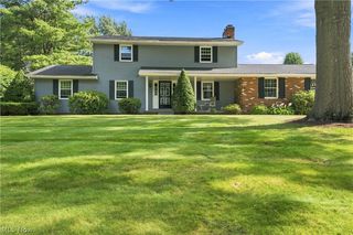 1364 Stonington Rd NW, North Canton, OH 44720