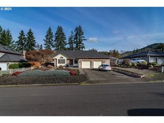 214 Aster St, Winchester, OR 97495