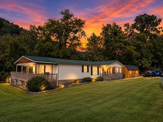 2297 Abbott Creek Rd, Prestonsburg, KY 41653