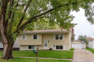 130 33rd Ave, Marion, IA 52302