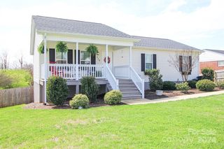118 Stephens Dr, Morganton, NC 28655