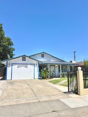 7919 43rd Ave, Sacramento, CA 95824