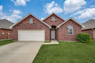 920 Raleigh Path Rd, Denton, TX 76208
