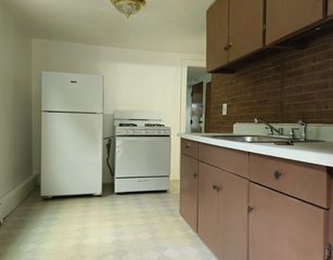 916 Middle St #9, Bristol, CT 06010