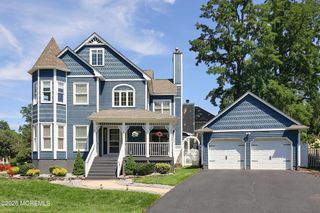 9 Sarah Court, Matawan, NJ 07747