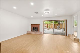 18418 Sylvan St, Reseda, CA 91335