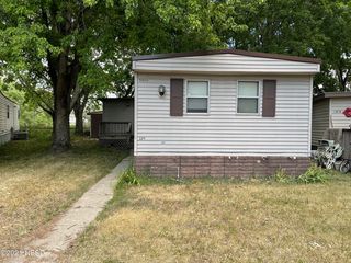 1300 9th St NW, Watertown, SD 57201