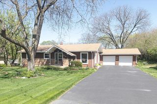 5701 Lyman Ave, Downers Grove, IL 60516