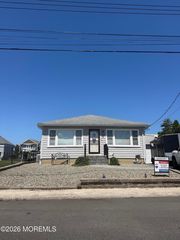 759 Francis Drive, Toms River, NJ 08753